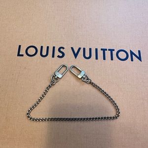 Louis Vuitton chain extender